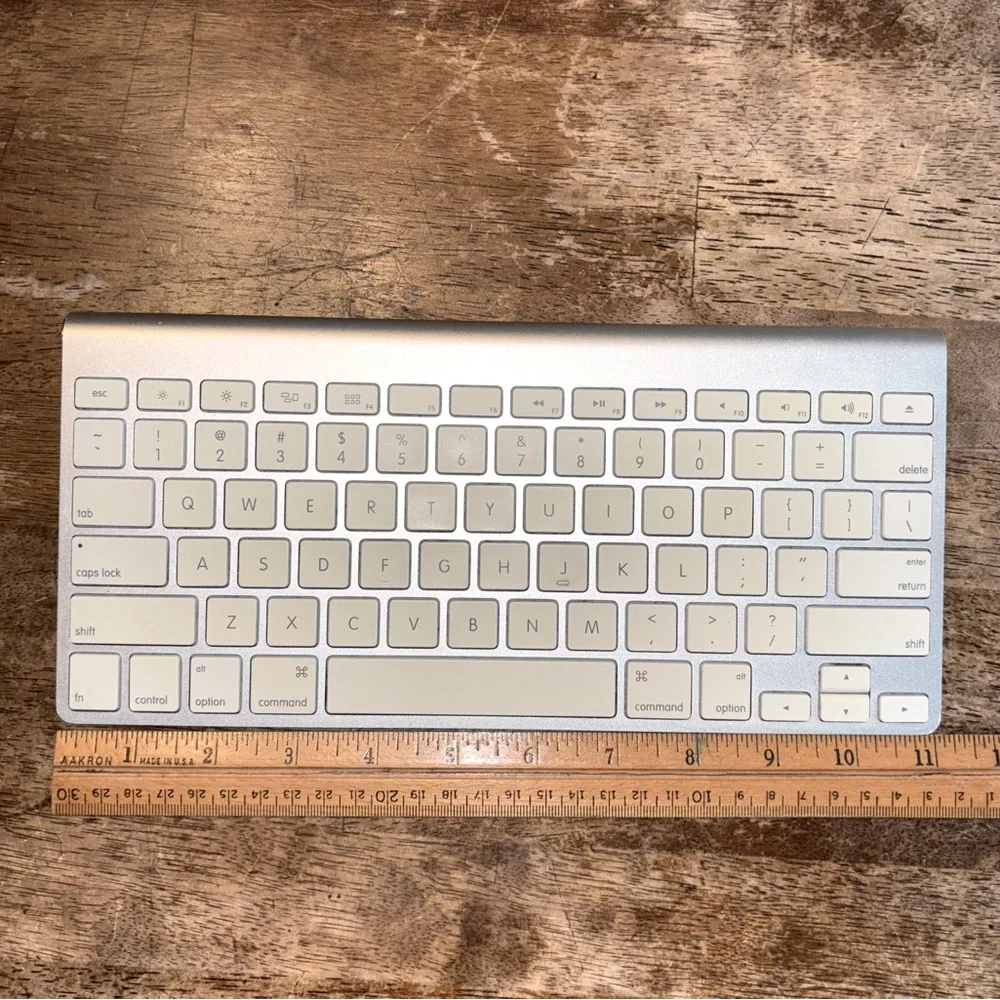 Apple Magic Keyboard‎ Bluetooth Wireless Original Aluminum Slim A1314 Powers On